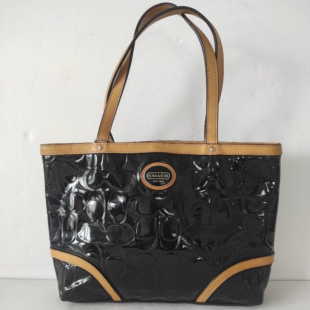 Coach Black/Beige Patent Leather Peyton Tote Size small